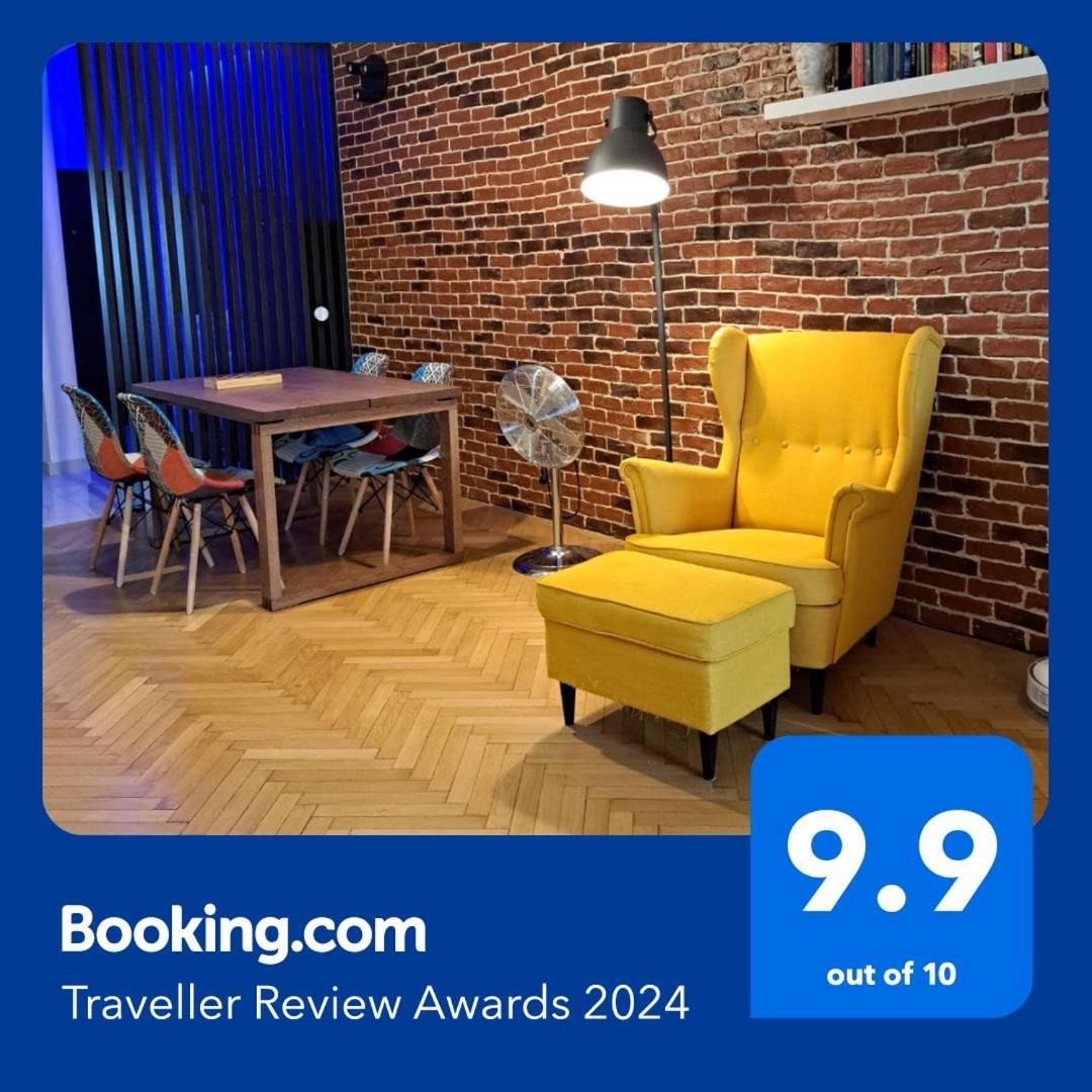 Classy Apartment With Parking In The City Center Бухарест Экстерьер фото